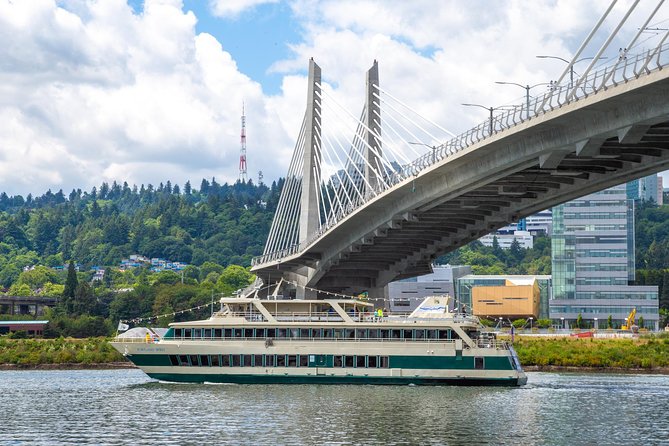 2-hour Lunch Cruise on Willamette River - Boarding at 1010 SW Naito Parkway and how seating feels