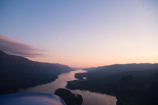 40 Minute Multnomah Falls & Waterfall Air Tour by Envi Adventures - The Flying Portion: Passing Rooster Rock, Bridal Veil, and More