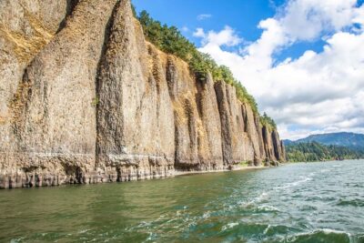 7 Wonders of the Gorge 3.5-hour Jetboat Cruise - From the Willamette River Core to Portland Bridges