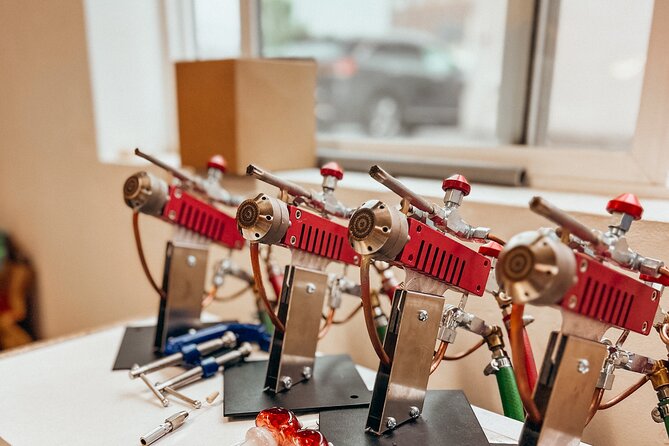 Beginner's Glass Blowing Lessons in Portland, Oregon - The 3-hour lesson flow: safety, hands-on practice, and experimentation