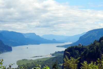 Columbia River Gorge Waterfalls Tour from Portland, OR - Historic Columbia River Highway: The Scenic Drive That Sets Expectations