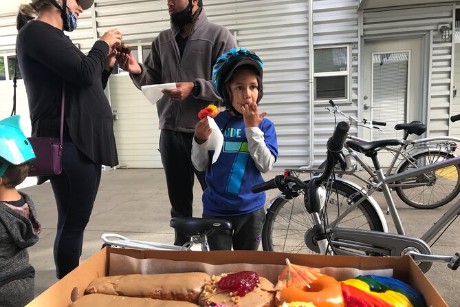 Doughnuts and Coffee Bike Tour: Local Secrets - What the Food Tastes Like (Beyond the Doughnut Word)