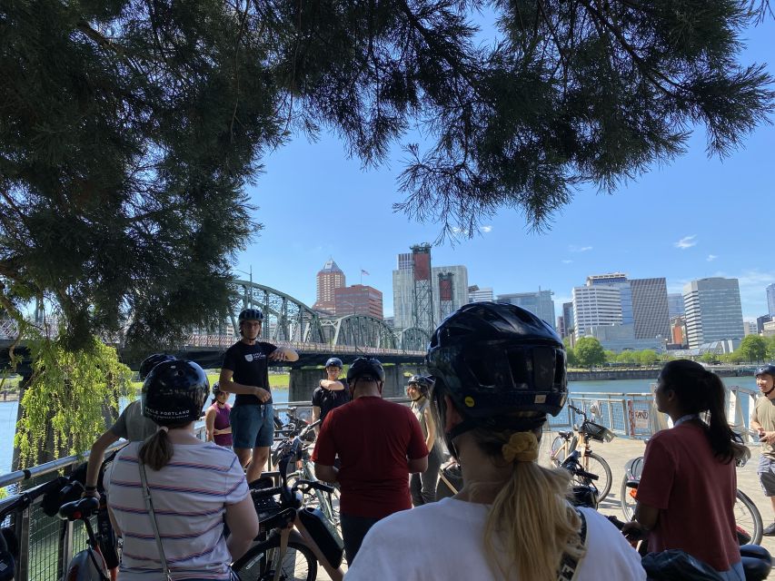 Essential Portland: 2-Hour Guided Bike Tour - Pearl District Momentum: Food, Beer, and Craft Culture