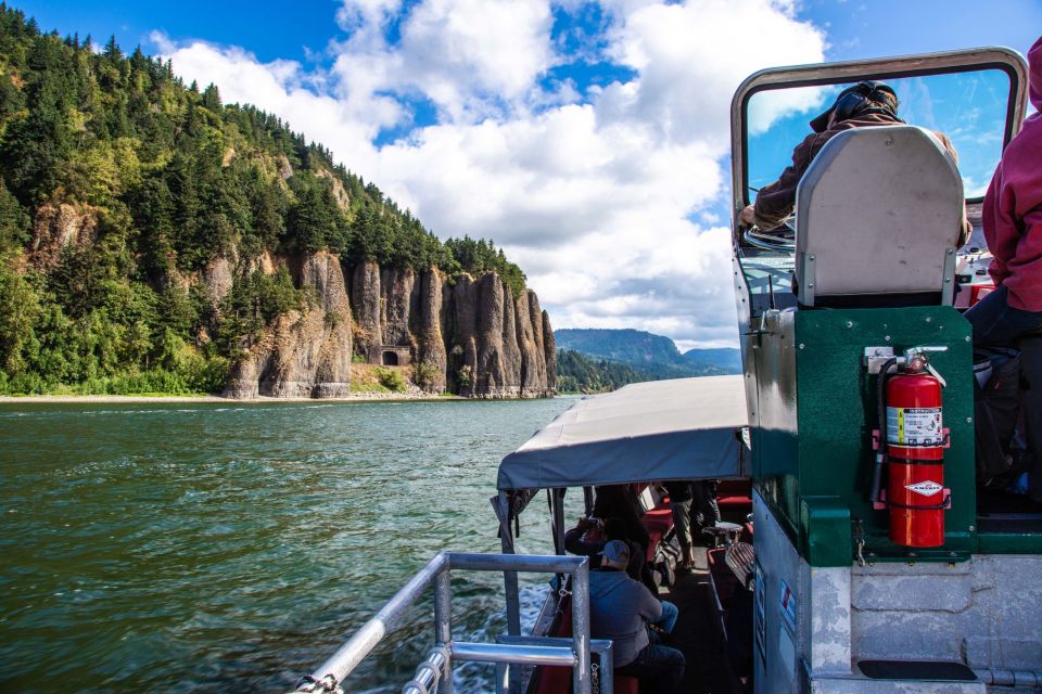 From Portland: 7 Wonders of the Gorge Jetboat Cruise - Cape Horn, Crown Point, Rooster Rock, Beacon Rock: the pass-by viewing checklist