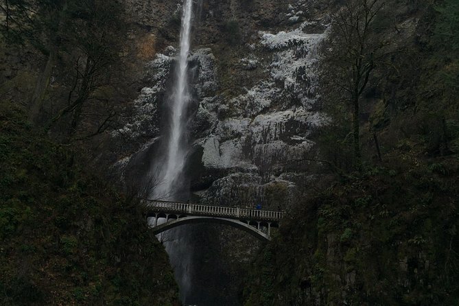 Full-Day Mt Hood Waterfall Tour with Lunch and Wine Included - Small-group comfort and guide style: what you should watch for