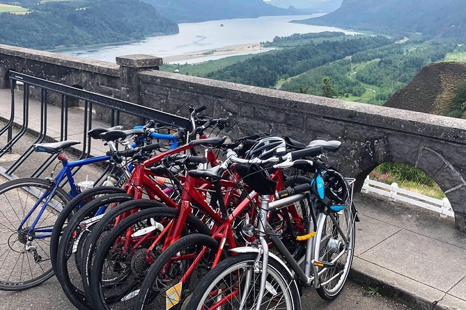 Hike and Bike Tour to Columbia River Gorge Waterfalls - The Guide Touch: Plant-Spotting, Pace Matching, and Local Stories