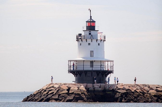 Morning Lighthouse Cruise Along the Coast of Portland Maine - Who This Lighthouse Cruise Suits Best
