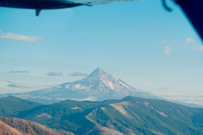 Multnomah Falls Waterfall Air Tour by Envi Adventures - Entering the Cessna mindset: what the flight is like