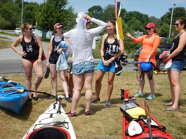 Oyster Farm & Complimentary Tasting Sea Kayak Tour in Casco Bay - The guide experience: clear coaching, plus photos along the way