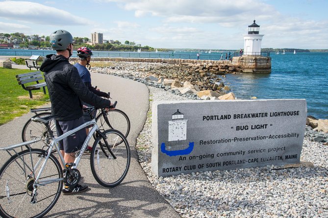 Portland Bicycle Tour with 5 Lighthouses and XL Lobster Roll - Portland Head Light lunch at Fort Williams Park