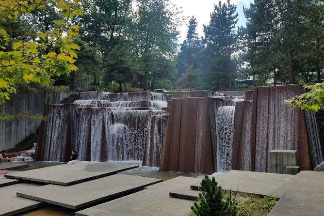 Portland, Oregon City Tour! - The central plaza and Willamette River corridor: Portland’s public-life feel
