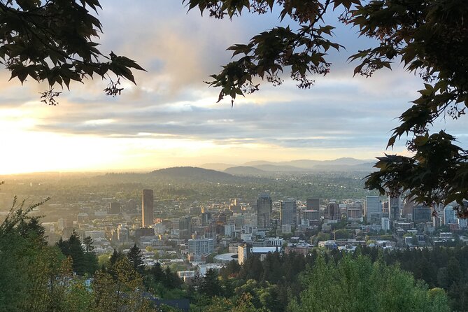 Portland, Oregon City Tour: Parks, Plazas and Views - Pearl District: quick context without the crowd
