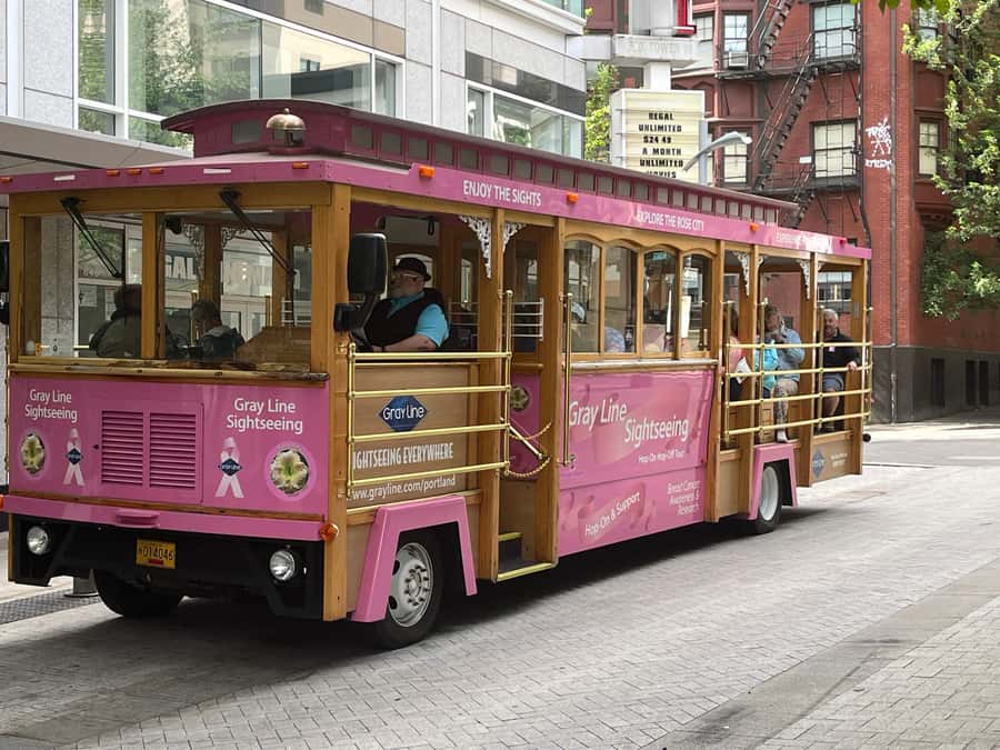 Portland, Oregon: Pink Trolley Hop-On Hop-Off Tour - Should You Book the Pink Trolley Hop-On Hop-Off Tour?