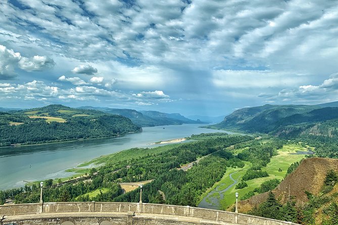 Portland Sightseeing Tour Including Columbia Gorge Waterfalls - Extra Portland Culture Stops: OSA and the World Forestry Center