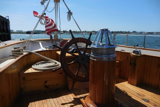 Portland Tall Ship Cruise on Casco Bay - The pacing and the crew: friendly help, not a scripted lecture