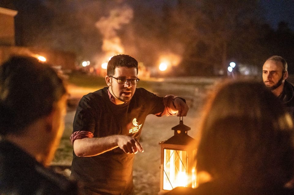 Portland: Ultimate Dead of Night Walking Ghost Tour - The Paranormal-Style Pacing: When the Tour Slows Down