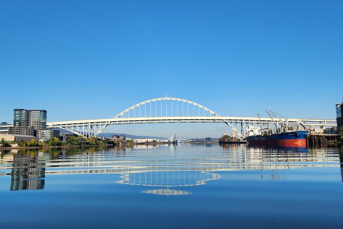 Portland's Ultimate 12 Historic Bridges' Scenic Boat Tour - Downtown Views and Oaks Bottom Wildlife Refuge: Nature Meets the Bridge City