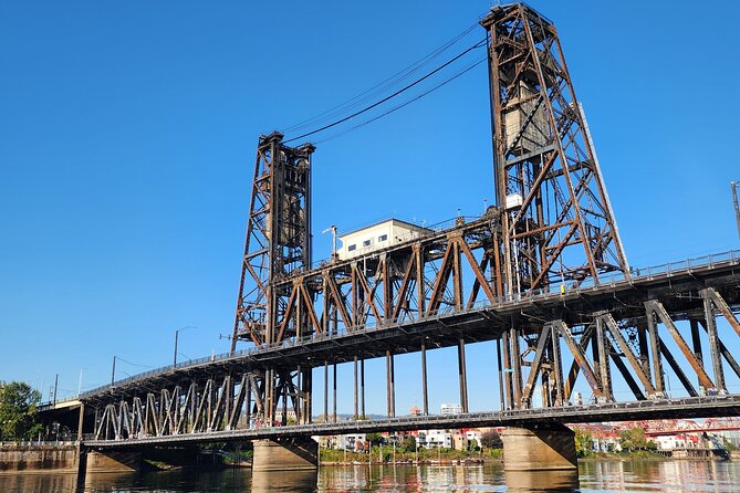 Portland's Ultimate 12 Historic Bridges' Scenic Boat Tour - Steel Bridge: The Multimodal Masterclass