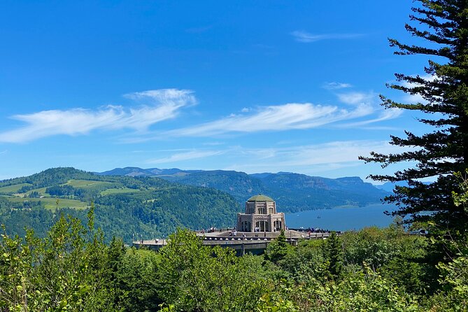 Private - 1/2 day Columbia River Gorge & Waterfalls Tour From Portland - Crown Point State Park, Vista House, and Horsetail Falls in one coordinated run
