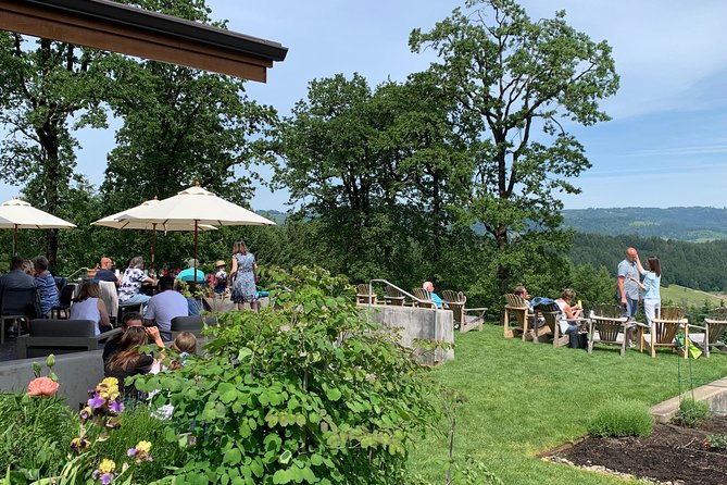 Private Customized Willamette Valley Wine Maker Tour with lunch - Photography and the small perks that make the day feel complete
