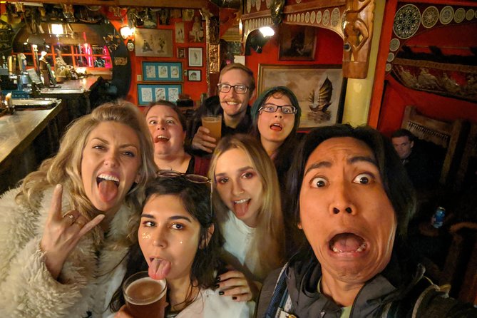 Weird Bar Crawl with Fanatical Local - Portland at Night, With a Local Who Talks Like a Friend