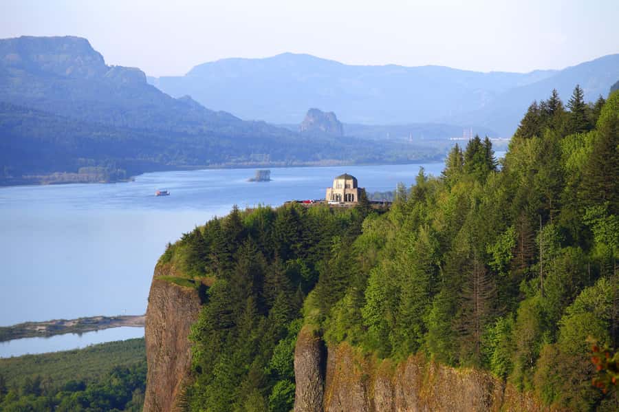 Wonderful Waterfalls of Columbia River Gorge Tour - What to Wear for Misty Waterfall Proximity