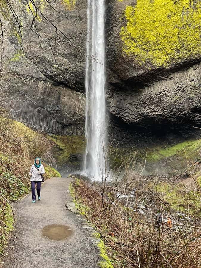 Wonderful Waterfalls of Columbia River Gorge Tour - Getting Oriented: Meet at SW Park Ave in a Peak Tours Van